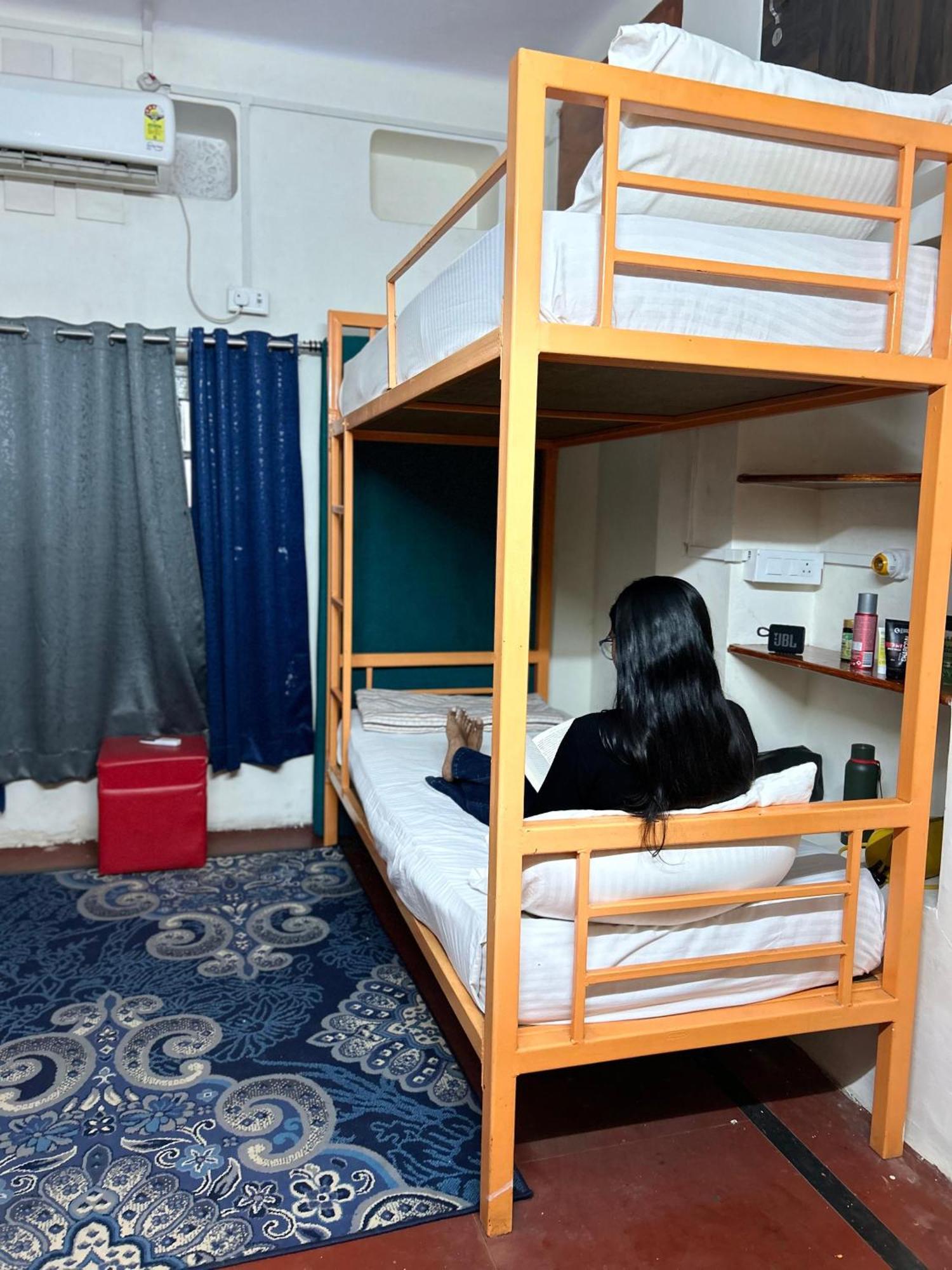 ורנאסי Inka Kashi Hostel מראה חיצוני תמונה