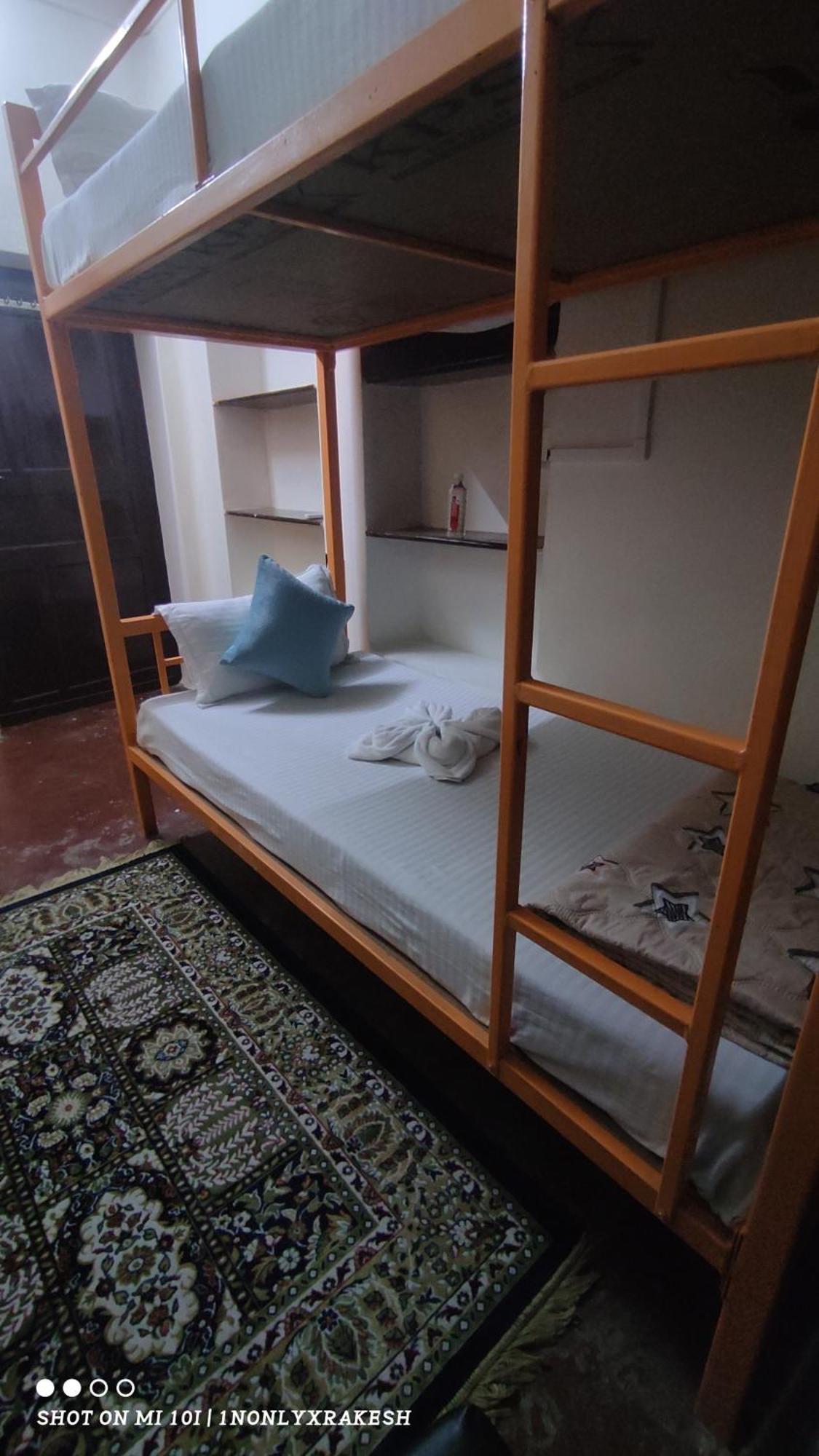 ורנאסי Inka Kashi Hostel מראה חיצוני תמונה