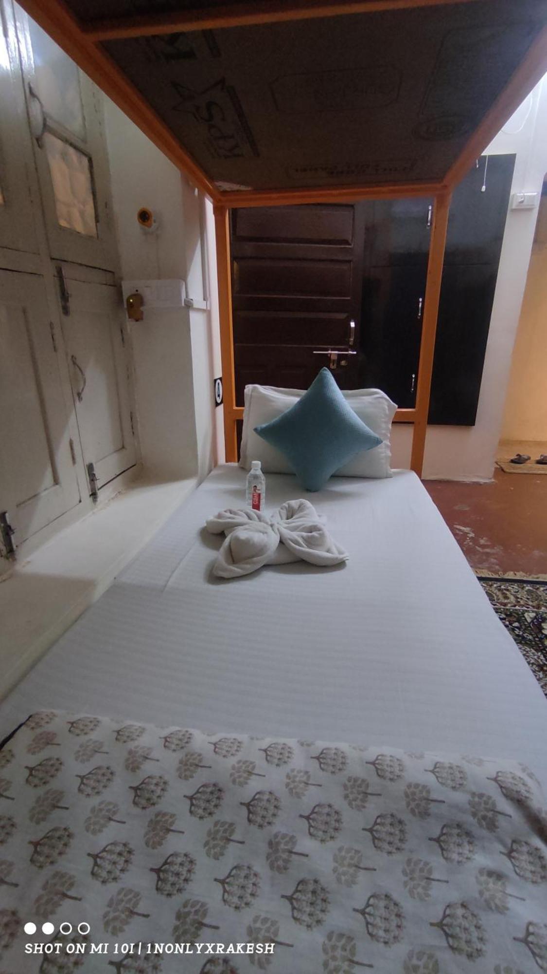 ורנאסי Inka Kashi Hostel מראה חיצוני תמונה