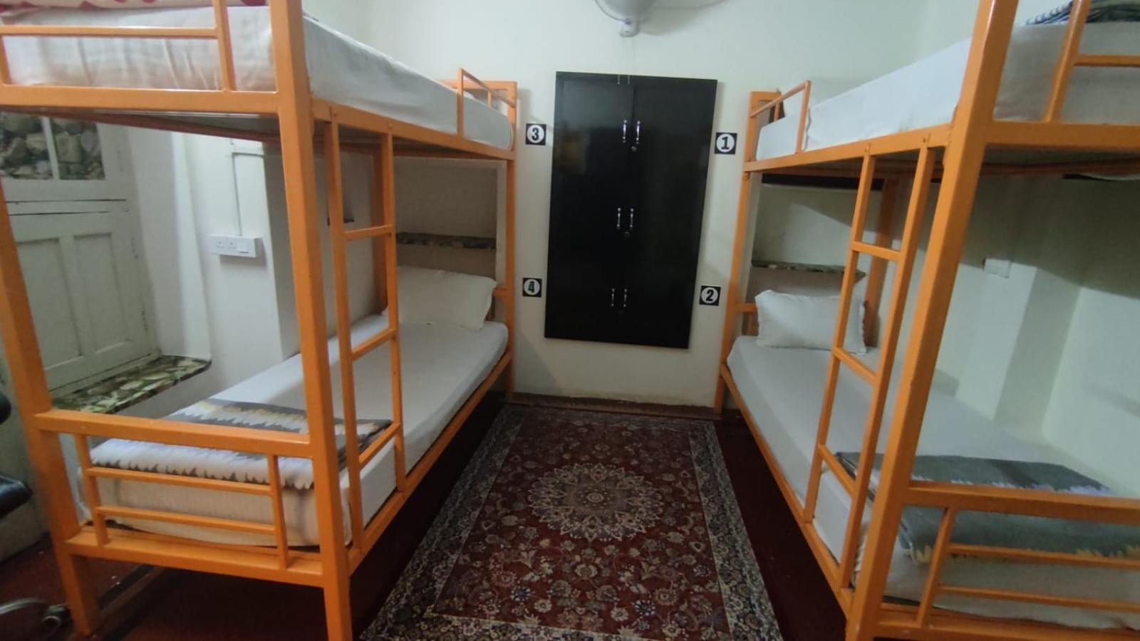 ורנאסי Inka Kashi Hostel מראה חיצוני תמונה