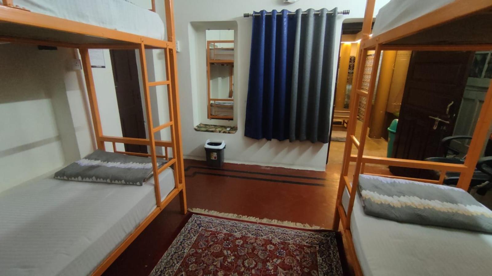 ורנאסי Inka Kashi Hostel מראה חיצוני תמונה